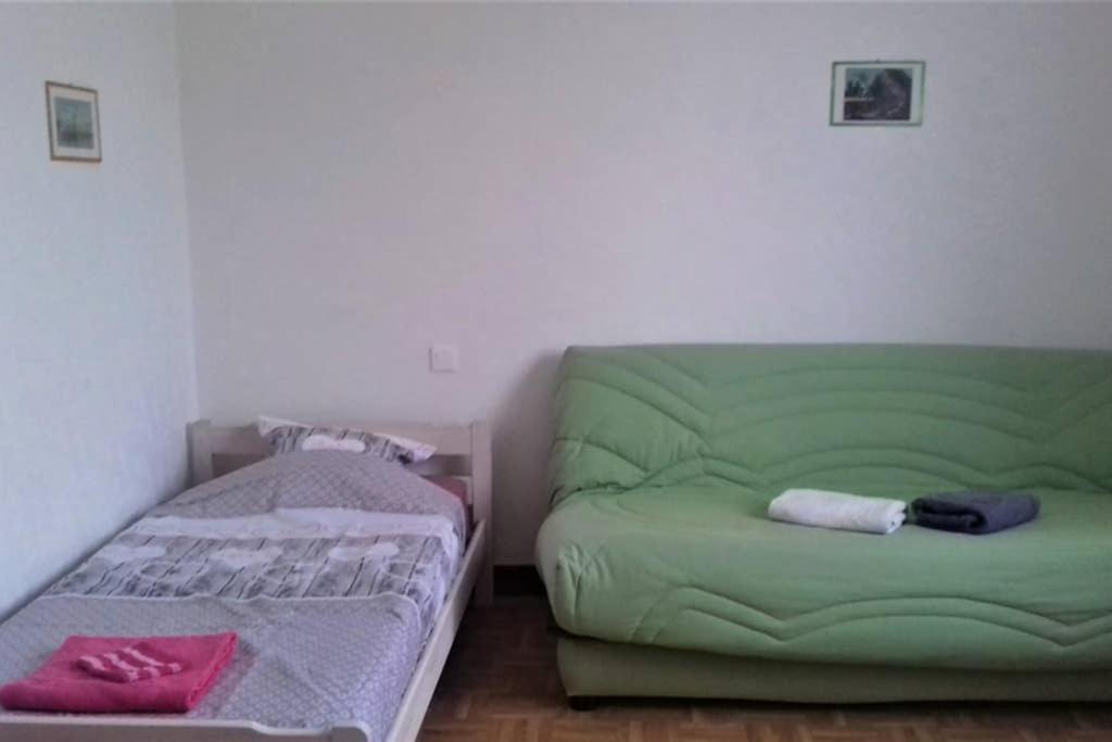 Spacieux Appartement Proche Centre Et Piscine Condom Exteriér fotografie