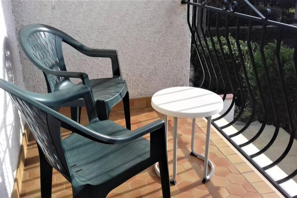 Spacieux Appartement Proche Centre Et Piscine Condom Exteriér fotografie
