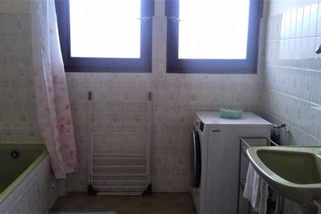 Spacieux Appartement Proche Centre Et Piscine Condom Exteriér fotografie