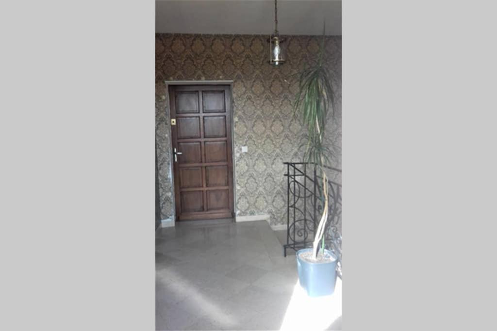 Spacieux Appartement Proche Centre Et Piscine Condom Exteriér fotografie